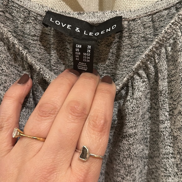 Love and Legend top - Picture 2 of 3